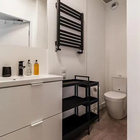 Rentplanet - Legnicka Apartmán *